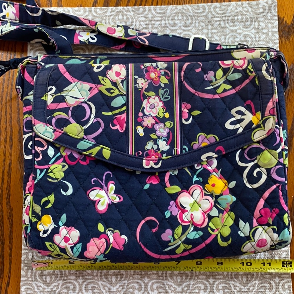 Large crossbody Vera Bradley bag